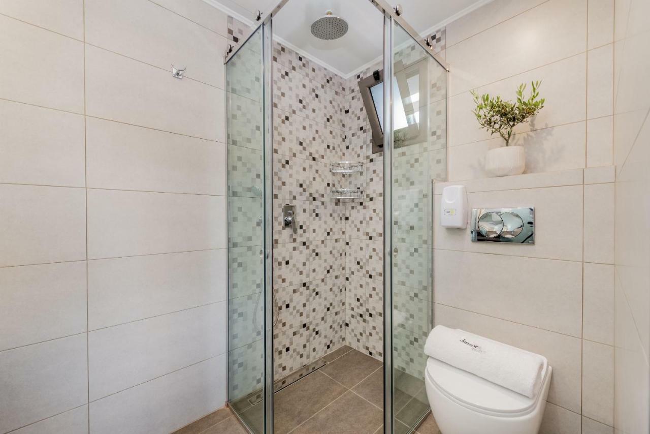 Jasmine Suites With Private Pool Циливи Екстериор снимка